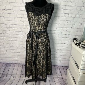 Soprano Black and Cream Lace Midi Dress